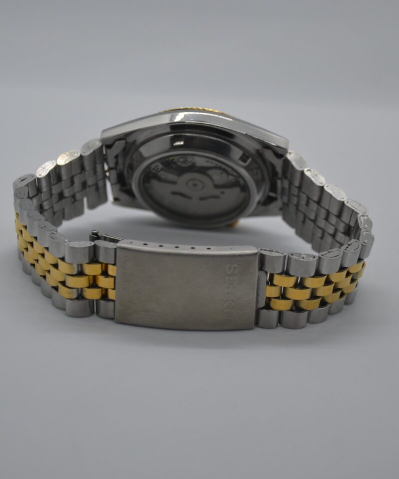 Clarinda Watches Seiko 5 SNXJ90 mod Best quality Seiko mods Seiko datejust Black gold textured dial SNXJ90 CASEBACK