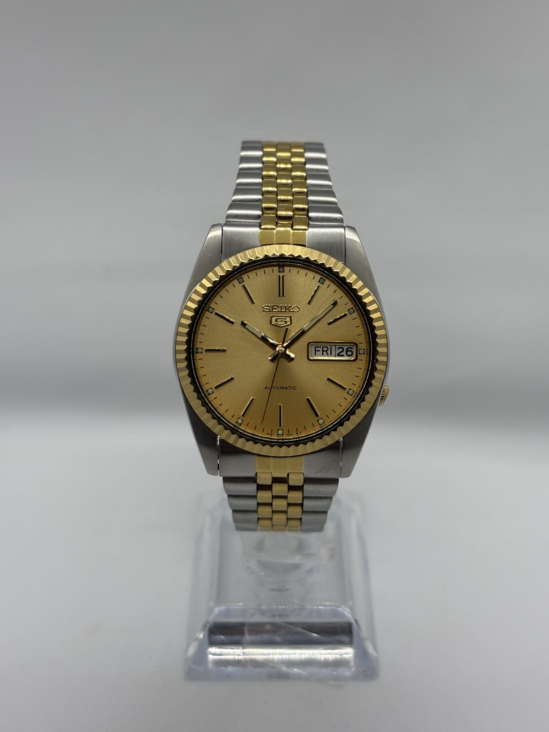 Seiko_5_SNXJ90_SNXJ92_American_Seiko_American_Psycho_datejust_watch._Automatic_watch_7s26_jubilee_bracelet_fluted_bezel_gold_dial_2